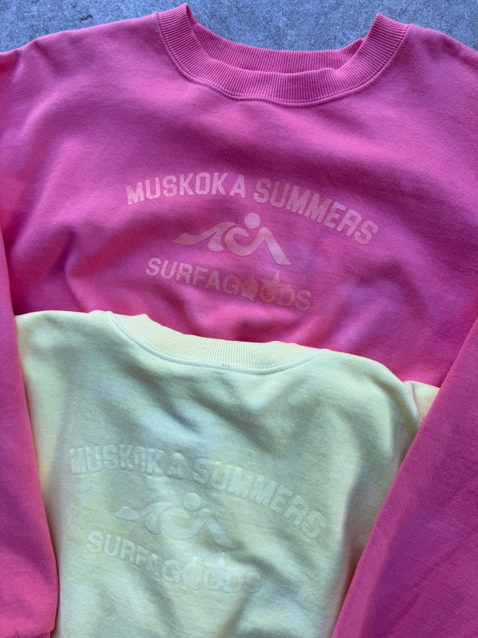 MUSKOKA SUMMERS HAND DYED CREWNECK MADE IN CANADA SIZE LARGE CORAL