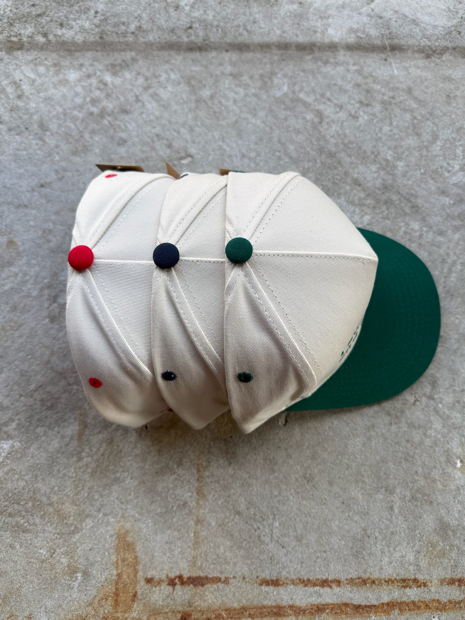 "LAKE" SLOGAN CAP (CHERRY)