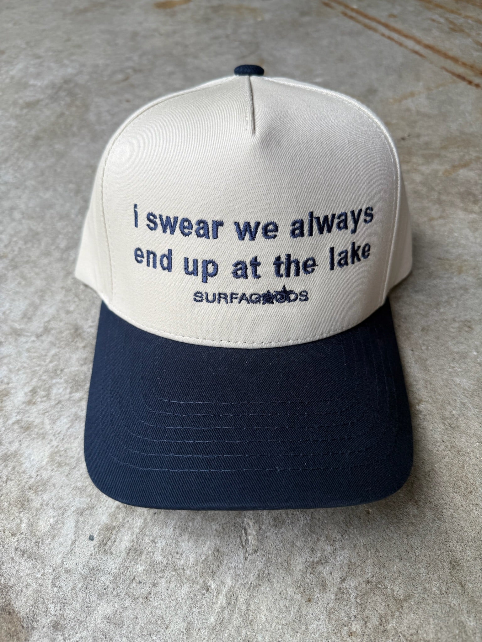"LAKE" SLOGAN CAP (NAVY)