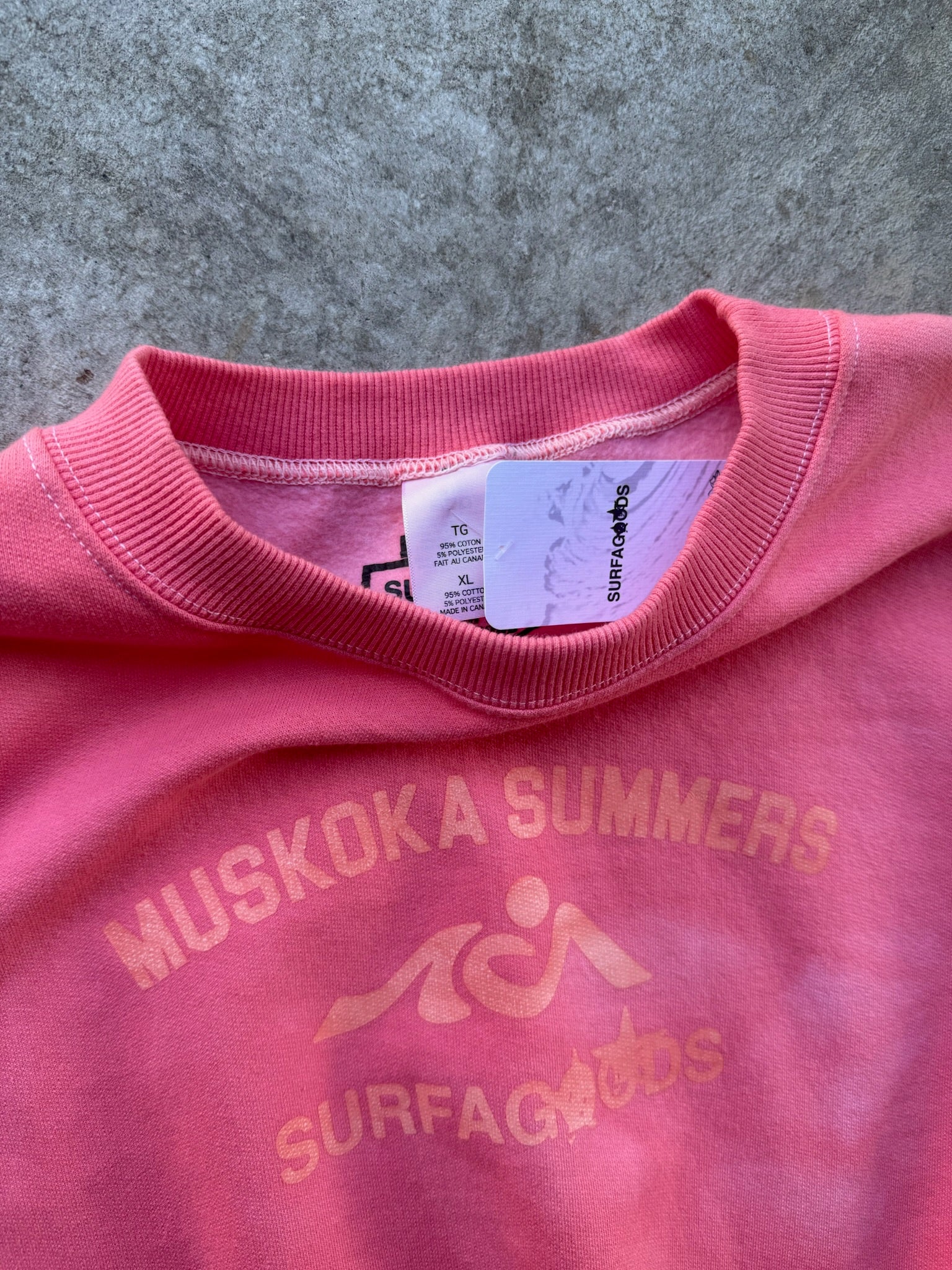 MUSKOKA SUMMERS HAND DYED CREWNECK MADE IN CANADA SIZE LARGE CORAL